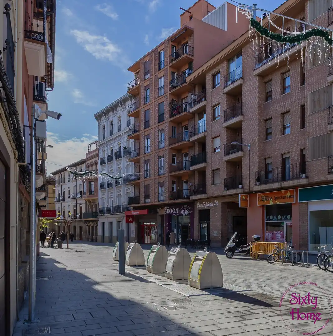 Vista exterior de Piso en venta en Huesca con Aire acondicionado, Calefacción y Parquet