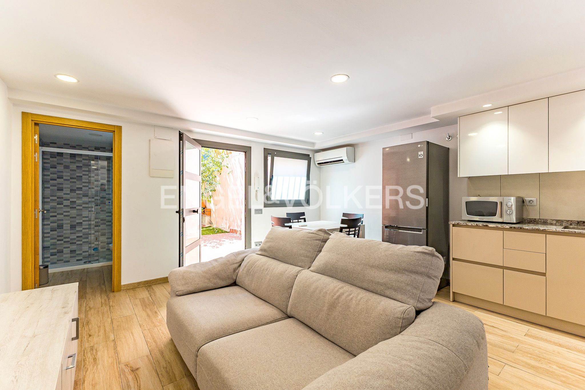 Exterior view of House or chalet to rent in  Barcelona Capital  with Air Conditioner, Heating and Private garden