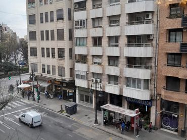 Pis amb balcó en venda a Extramurs