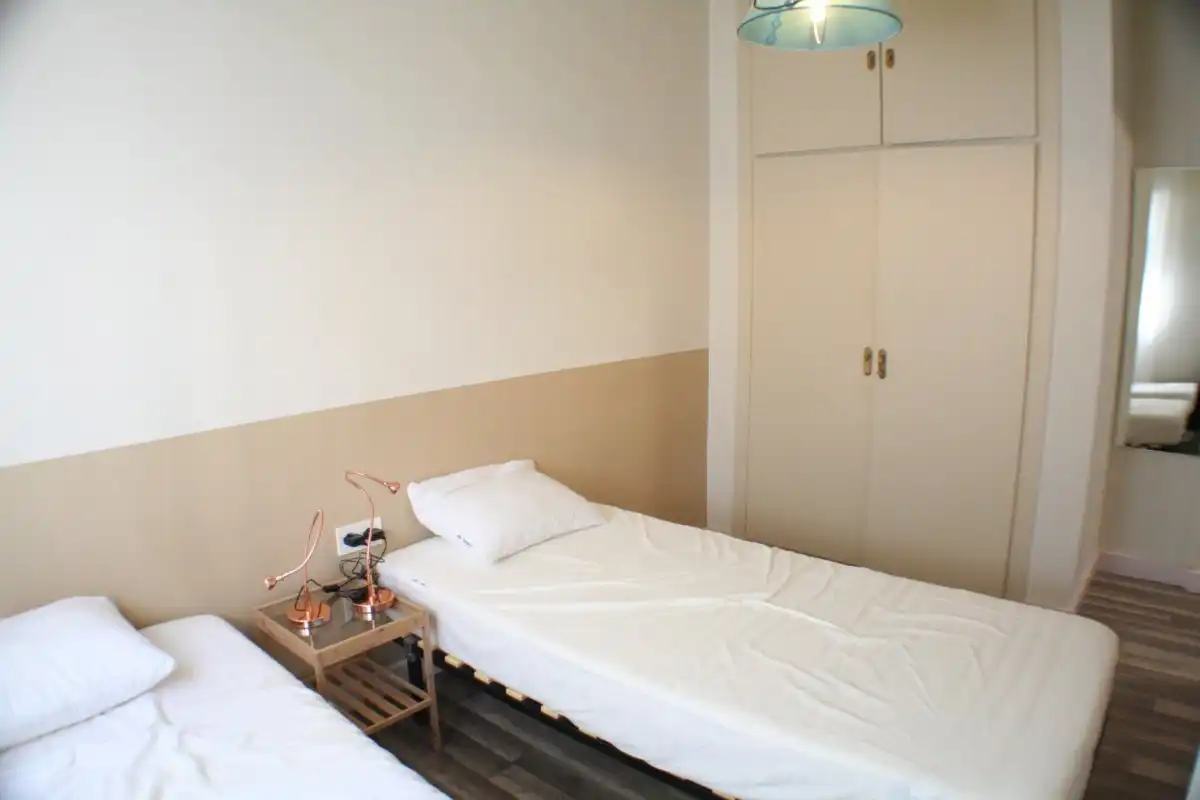 Schlafzimmer von Wohnung zur Miete in Granada mit Klimaanlage, Heizung und Terrasse