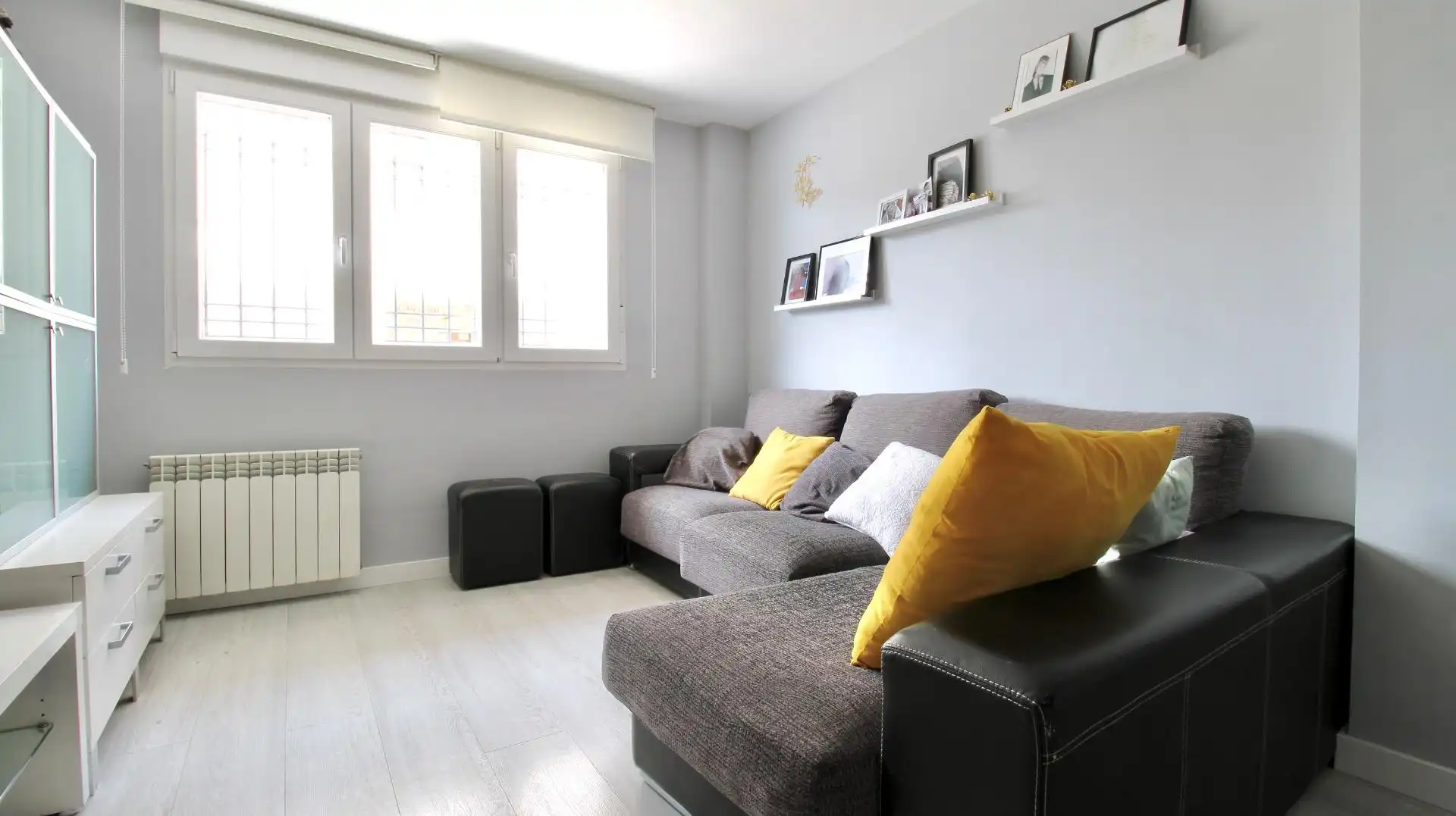 Living room of Ground floor for sale in Maracena  with Air Conditioner, Heating and Furnished