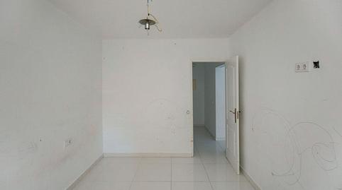 Foto 5 de Pis en venda a C/ Josep Bonaterra, Parc Bosc - Castell, Girona