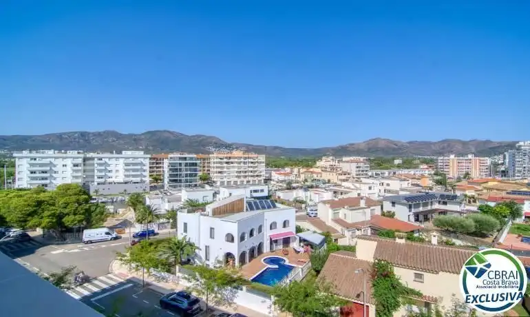 Exterior view of Apartments for sale in Roses  with Air Conditioner and Furnished