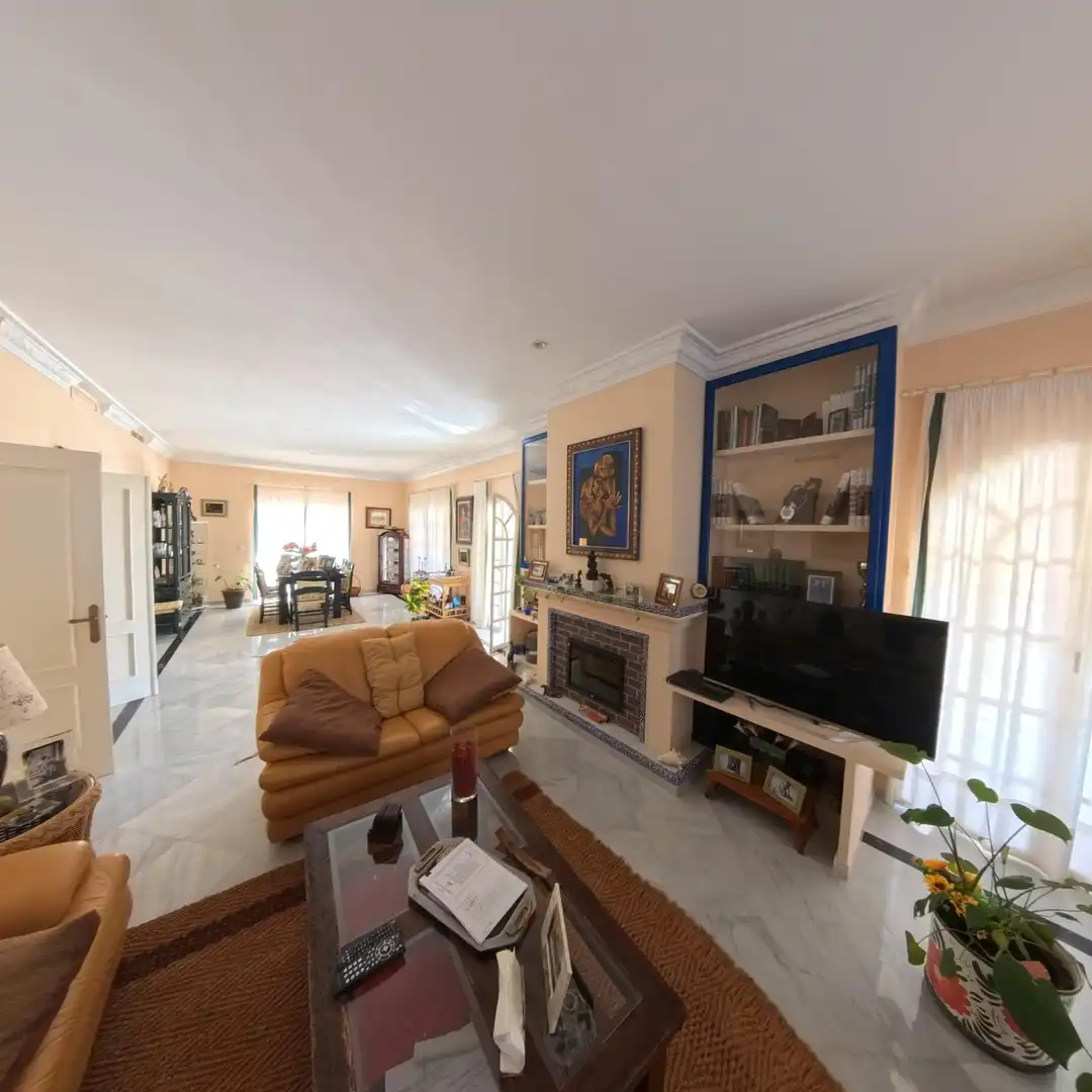Sala d'estar de Casa o xalet en venda en Chiclana de la Frontera amb Aire condicionat, Jardí privat i Traster