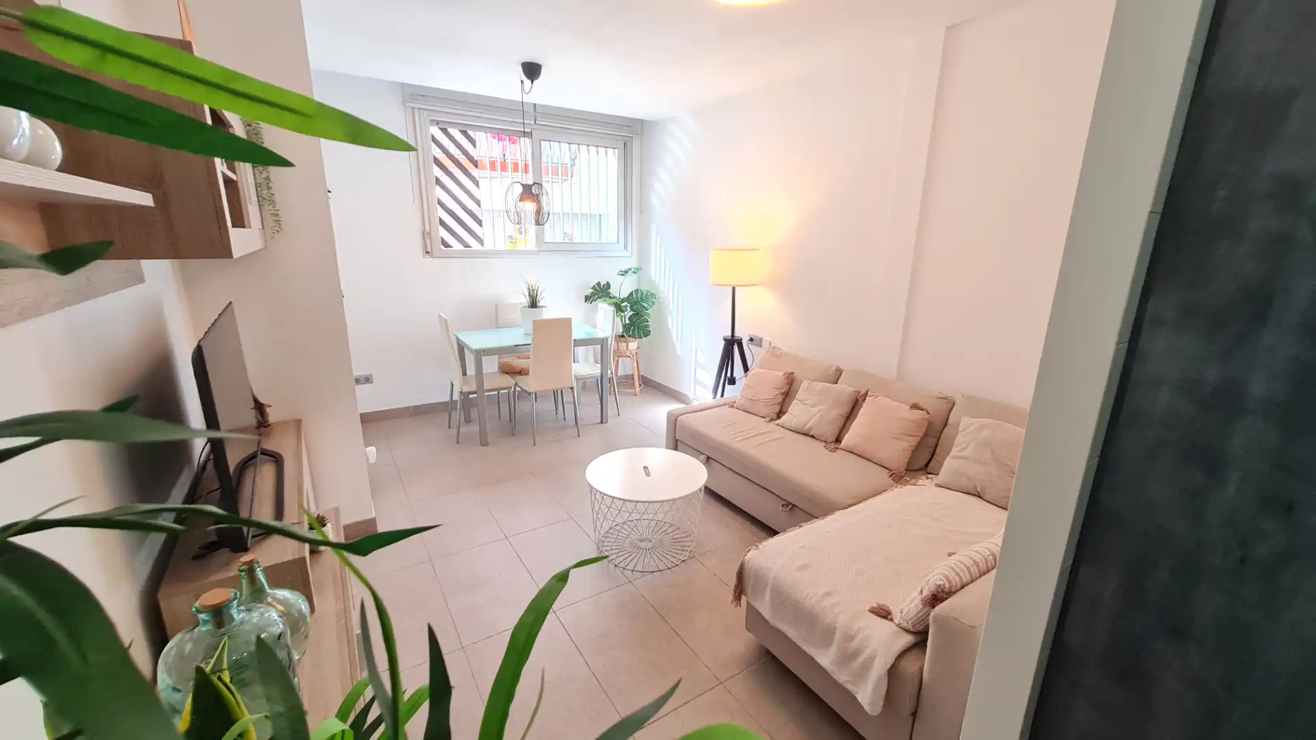 Apartment with lift for sale in Carrer de Raval