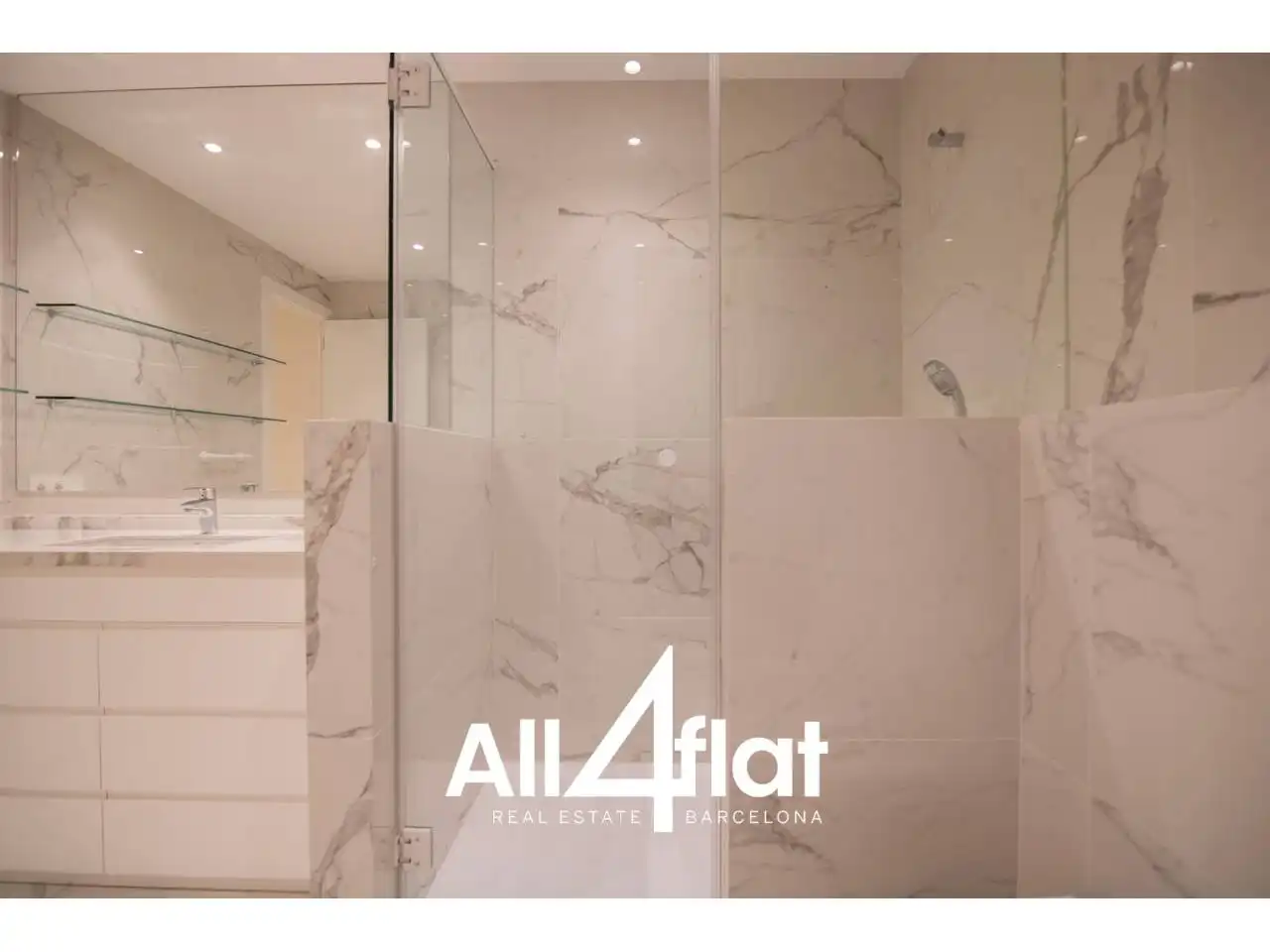 Flat with lift for sale in Calle Villarroel, imagen 39