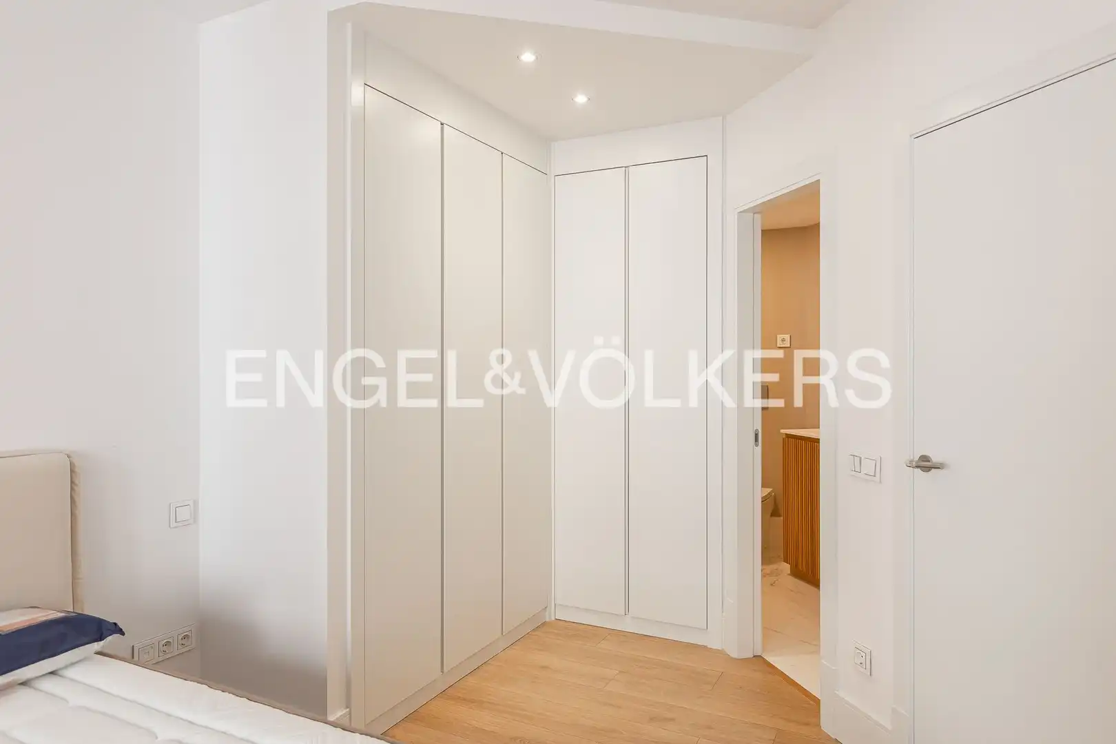 Schlafzimmer von Wohnung zur Miete in Madrid mit Klimaanlage, Heizung und Abstellraum