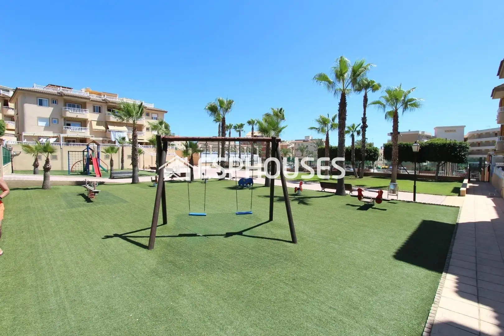 Vista exterior de Apartamento en venta en Guardamar del Segura con Terraza, Amueblado y Balcón