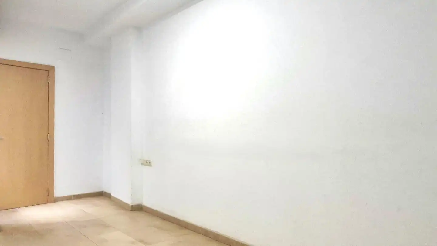 Piso en venta en Terrassa con Calefacción y Balcón