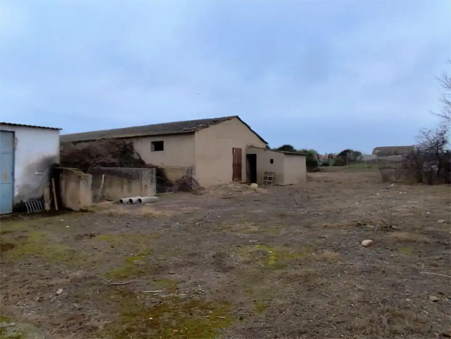 Piso en venta en Monfarracinos