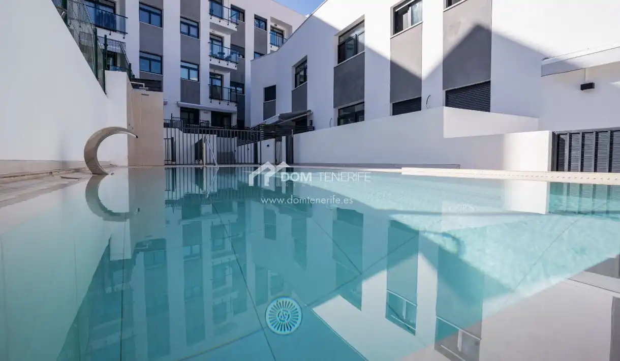 Piscina de Piso en venta en Adeje con Terraza, Trastero y Piscina