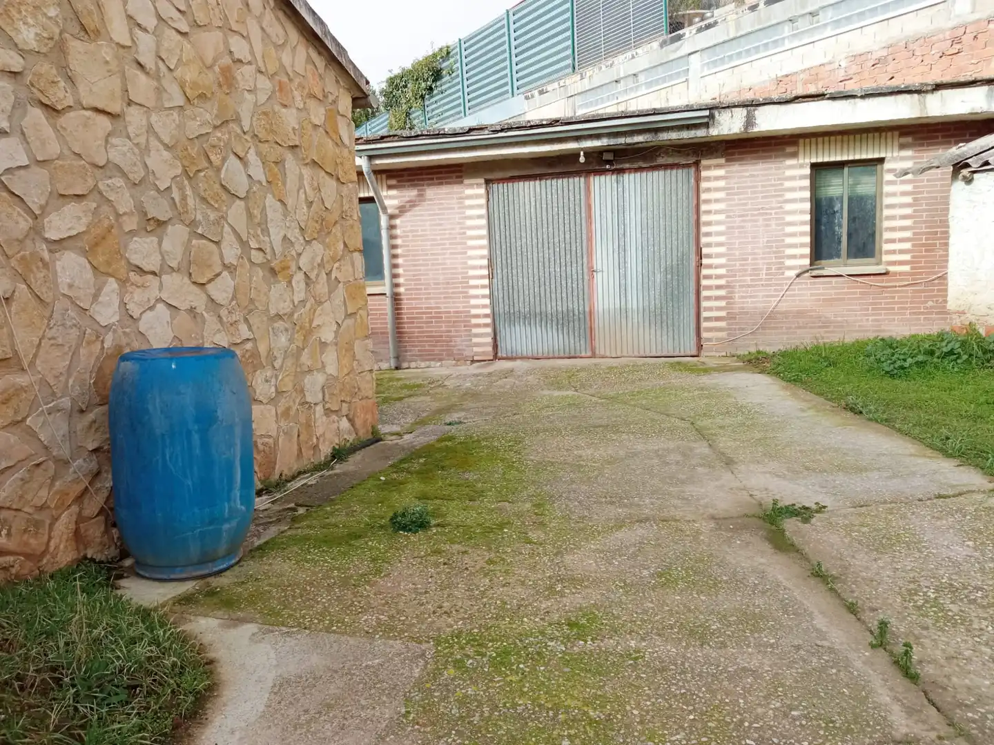 Casa adosada en venda en Burgos amb Jardí privat
