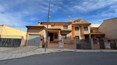 Chalet en venta en Arges, 4 dormitorios.