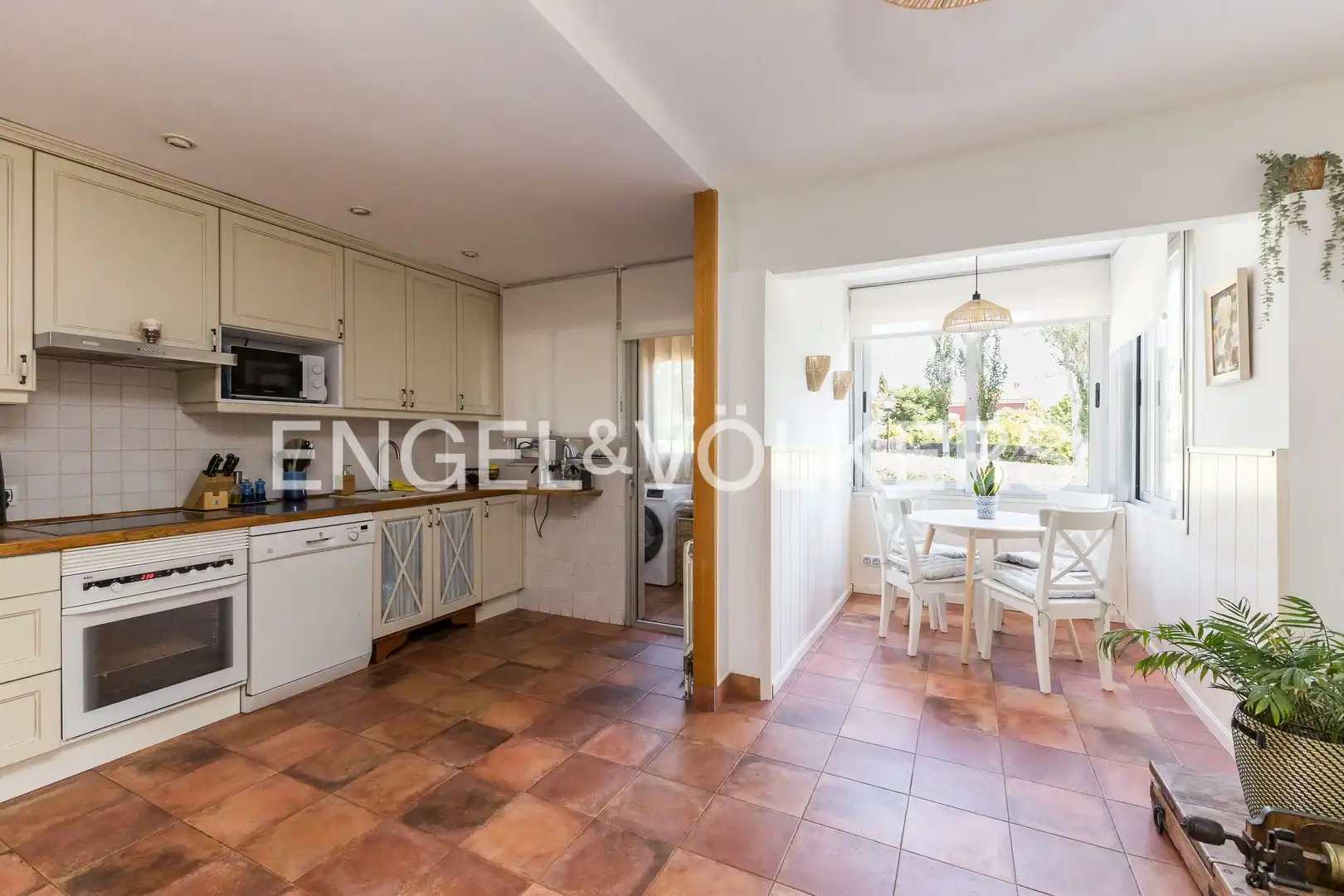 Cocina de Piso en venta en Villanueva de la Cañada con Calefacción, Terraza y Trastero