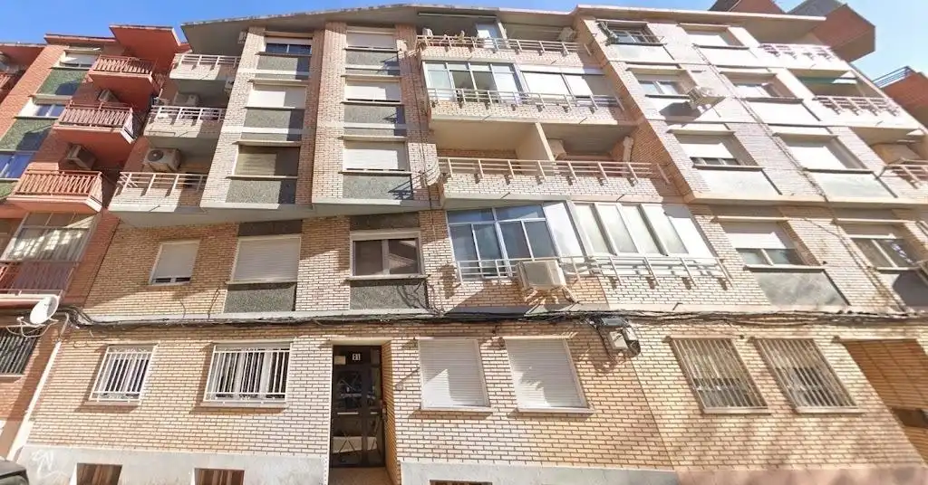 Vista exterior de Pis en venda en Zaragoza amb Balcó