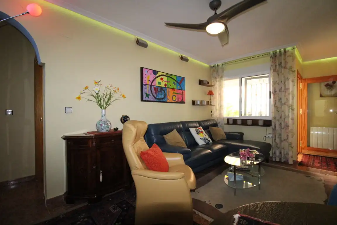 Sala d'estar de Apartament en venda en Orihuela amb Terrassa, Moblat i Piscina comunitària