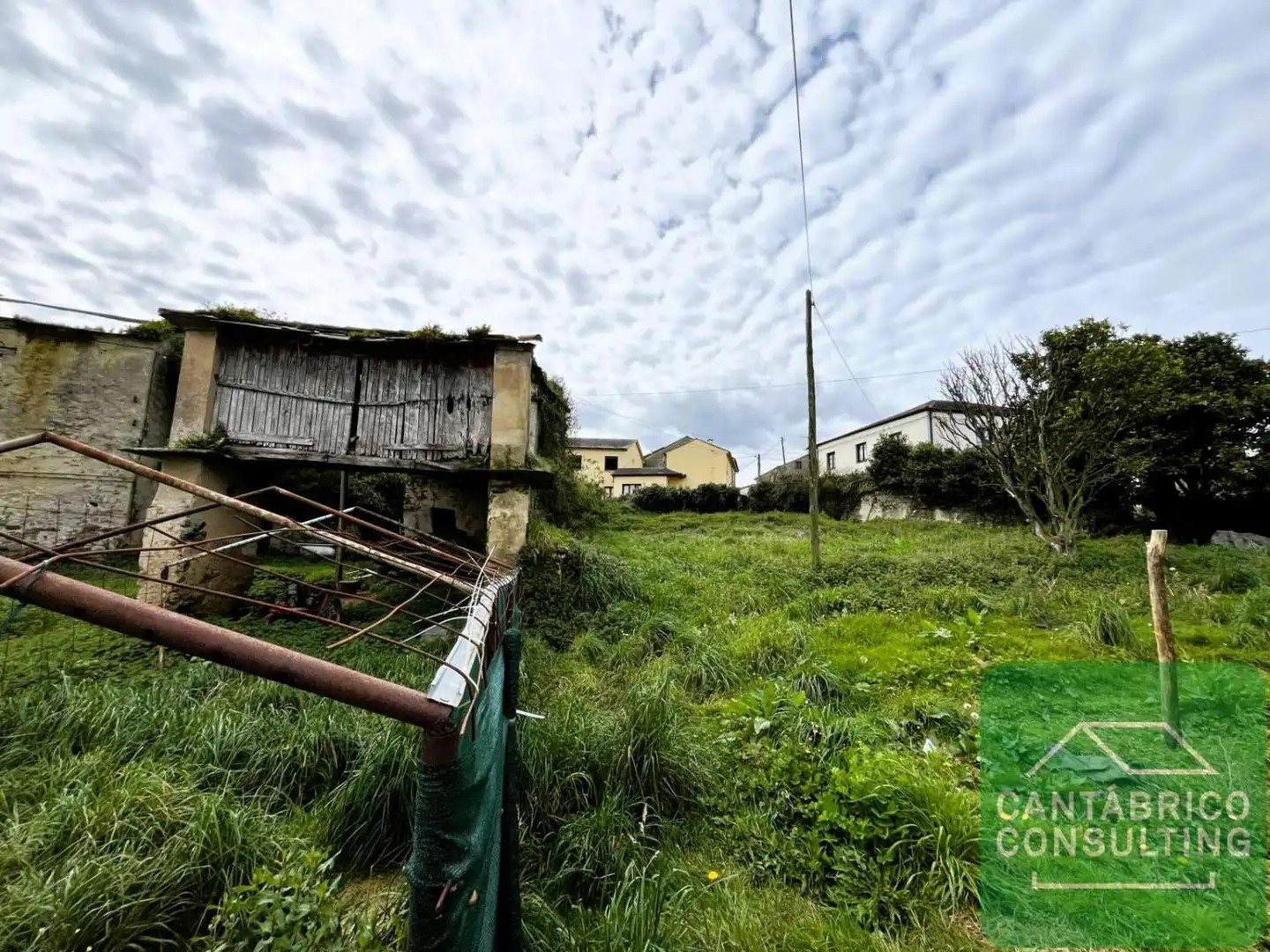 Houses for sale in Castropol