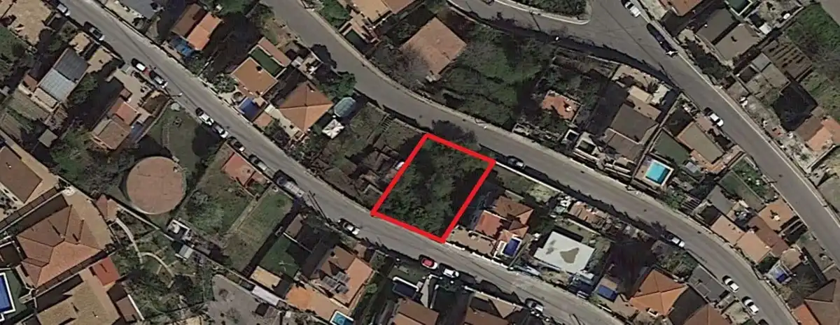 Terreno residencial en venta en Carrer de Cardona 58