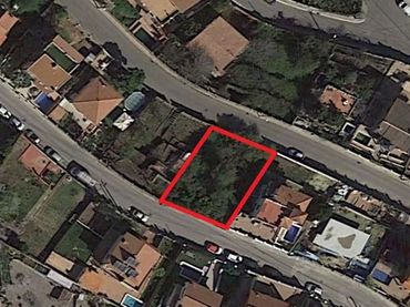 Residential land for sale in Carrer de Cardona 58