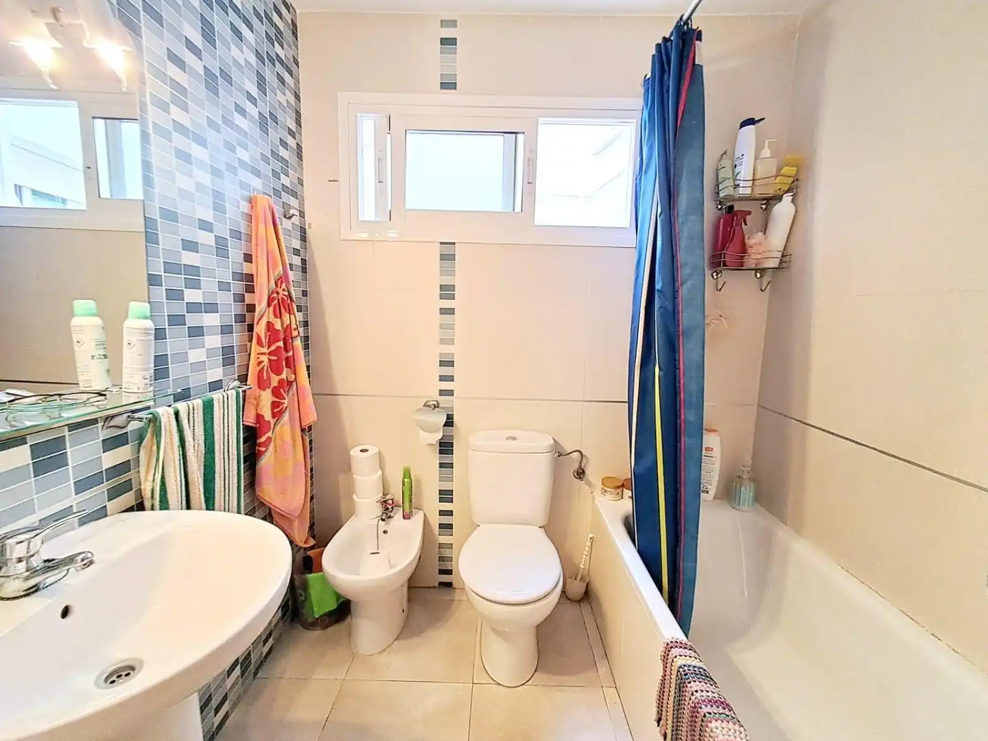 Baño de Apartamento en venta en Águilas con Amueblado y Balcón