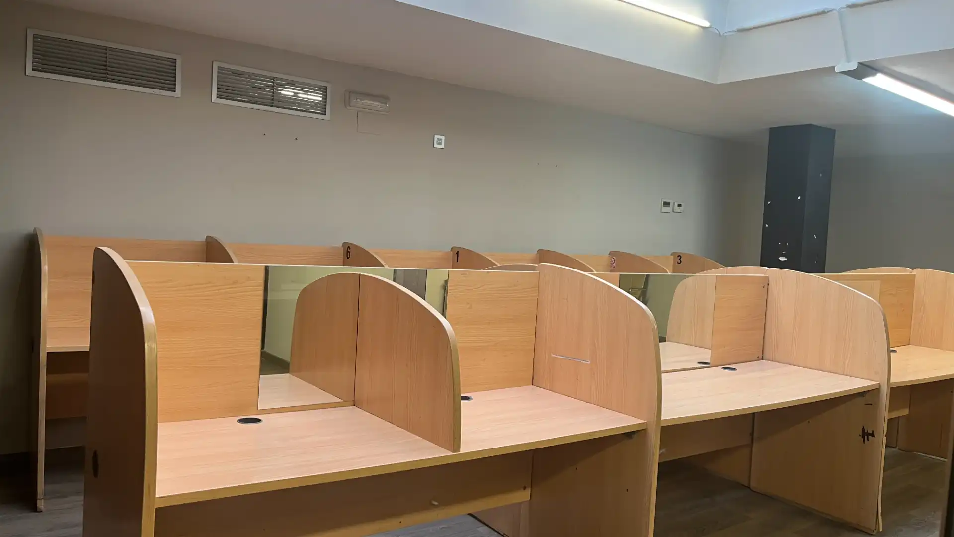 Office for rent in Valencia  with Furnished