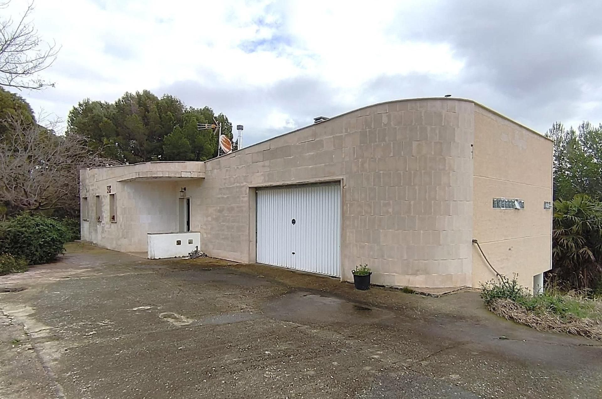 Vista exterior de Casa o xalet en venda en La Muela amb Terrassa i Piscina