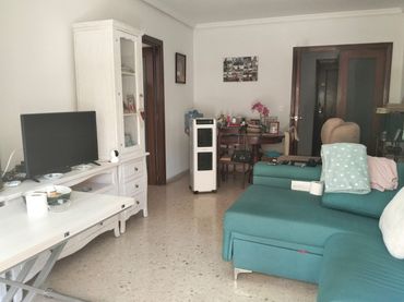 Piso con balcón en venta en Urbanizacion los Sauces