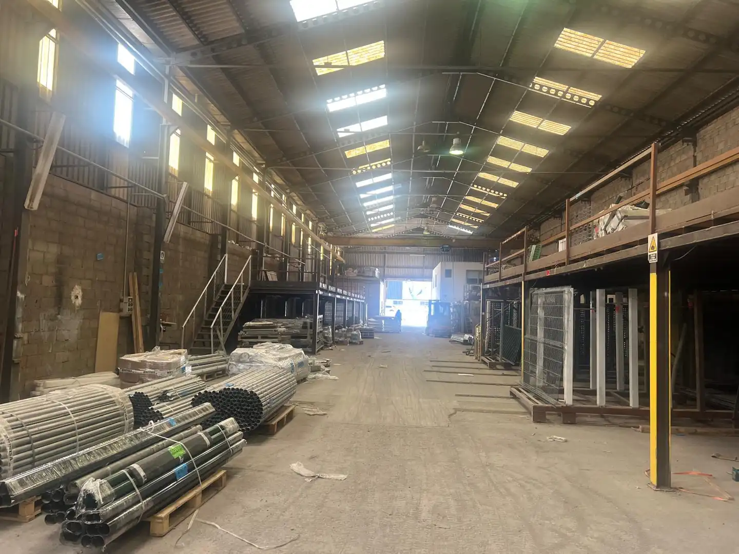 Nau industrial en venda en Manises amb Alarma