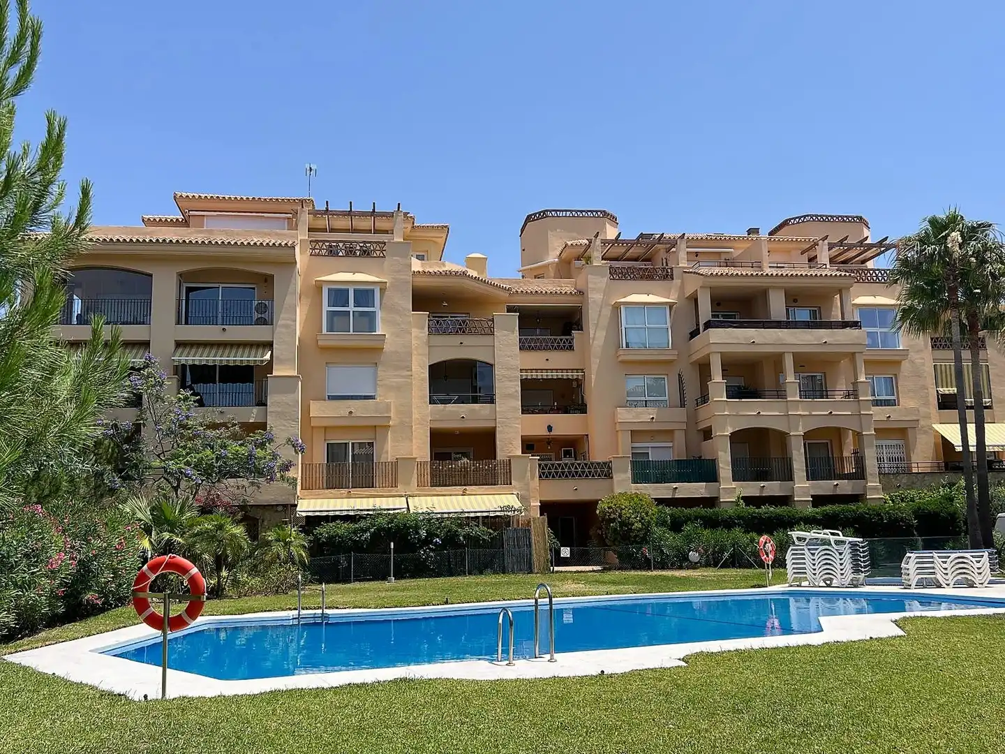 Vista exterior de Apartament en venda en Mijas amb Aire condicionat, Terrassa i Traster