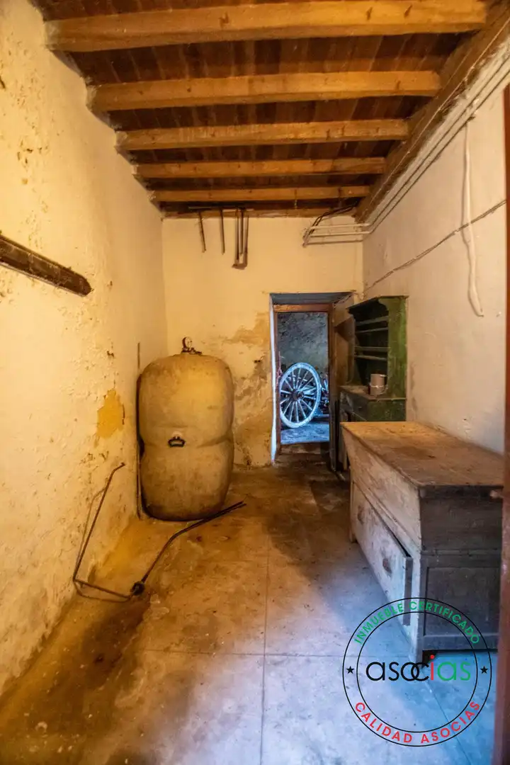 Cuina de Casa o xalet en venda en Cabranes amb Calefacció, Jardí privat i Parquet