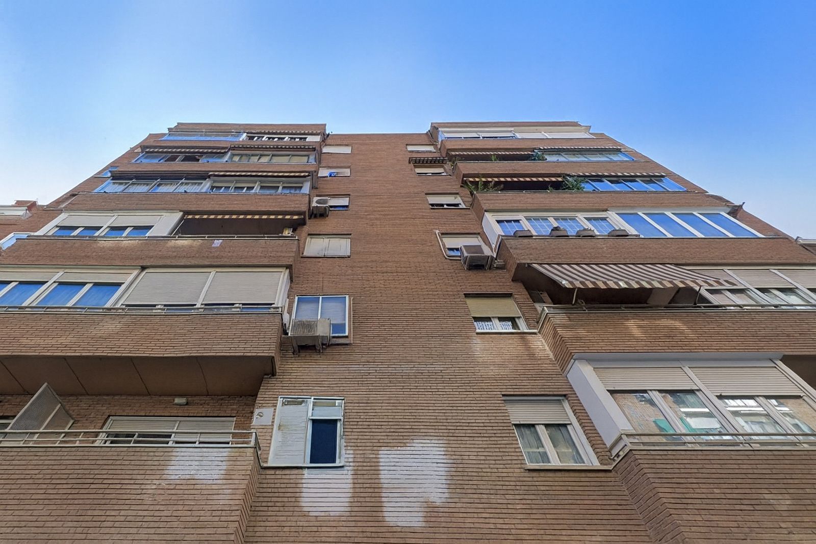 Exterior view of Flat to rent in  Madrid Capital  with Air Conditioner, Heating and Terrace