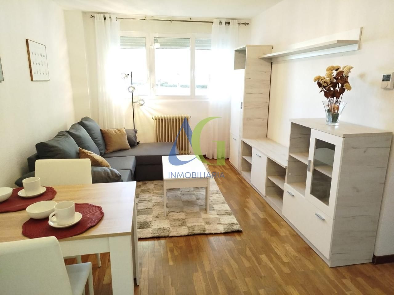 Sala de estar de Apartamento en venta en Villaquilambre con Calefacción, Parquet y Trastero
