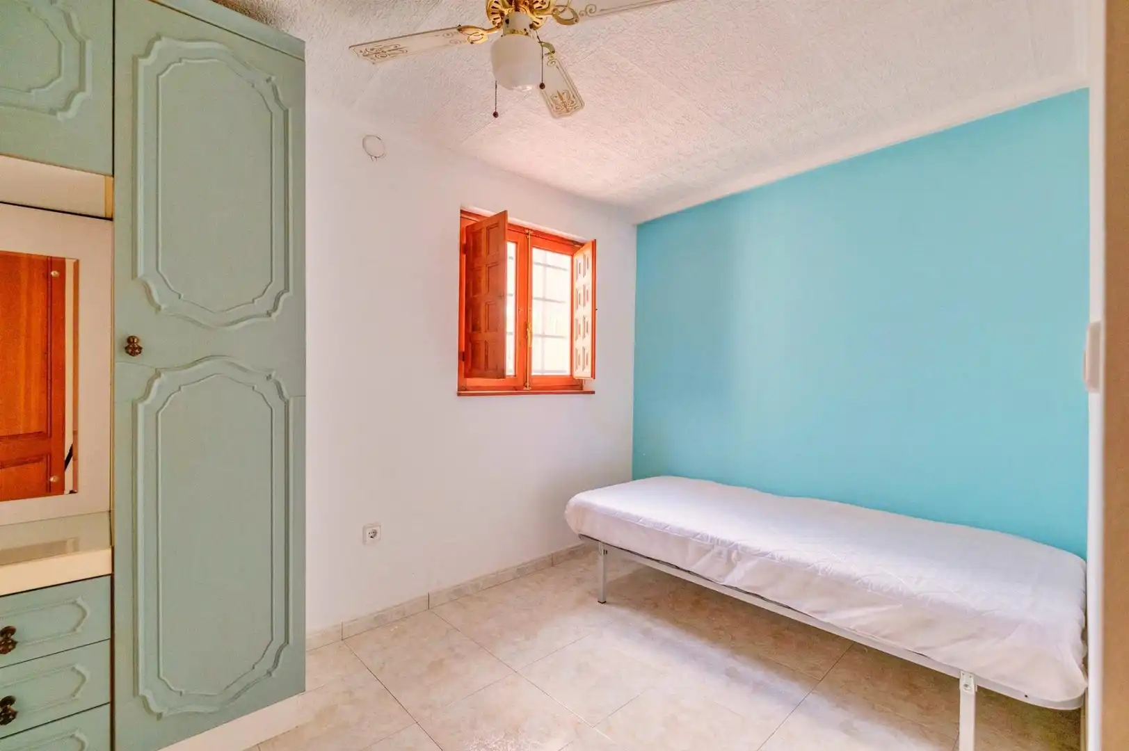 Dormitori de Casa o xalet en venda en Tortosa amb Jardí privat