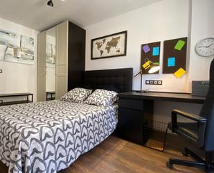 Bedroom of Flat to rent in  Zaragoza Capital