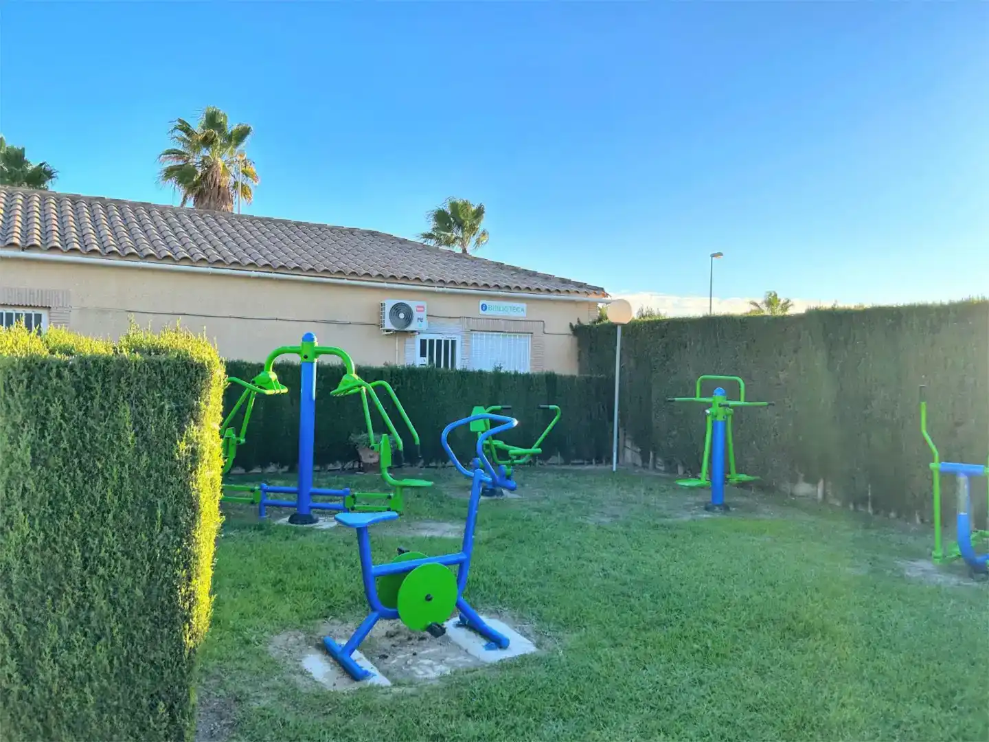 Jardí de Casa adosada en venda en Orihuela amb Aire condicionat, Jardí privat i Piscina