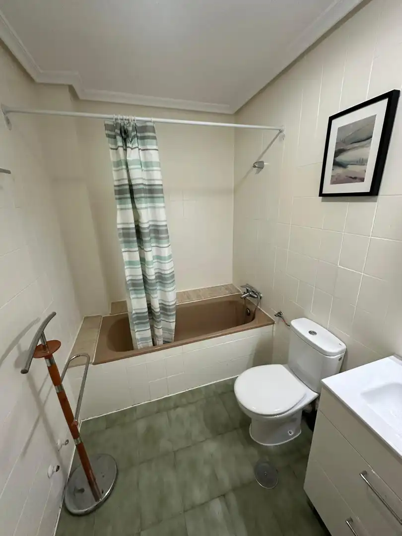 Baño de Piso para compartir en Molina de Segura