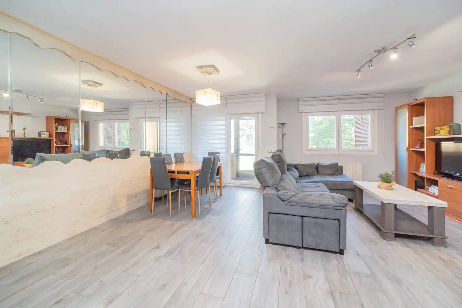 Wohnzimmer von Einfamilien-Reihenhaus zum Verkauf in Alpedrete mit Heizung, Terrasse und Gemeinschaftspool