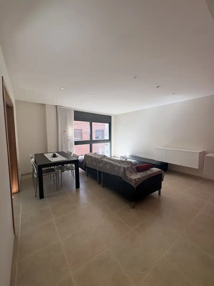 Flat with terrace to rent in PLA DE LA COMA