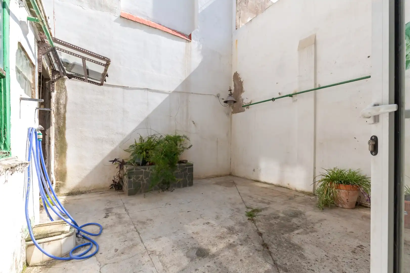 Planta baixa en venda en  Barcelona Capital amb Terrassa, Balcó i Alarma