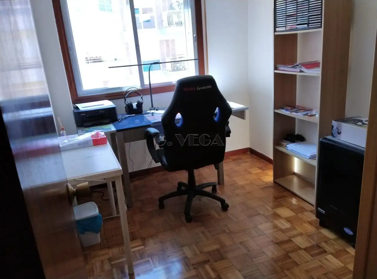 Pis en venda en Vigo  amb Parquet i Traster