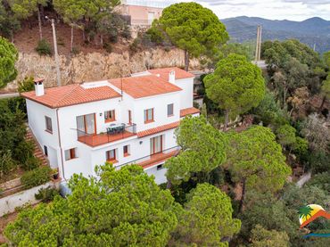 Casa con giardino in vendita a Serra Brava