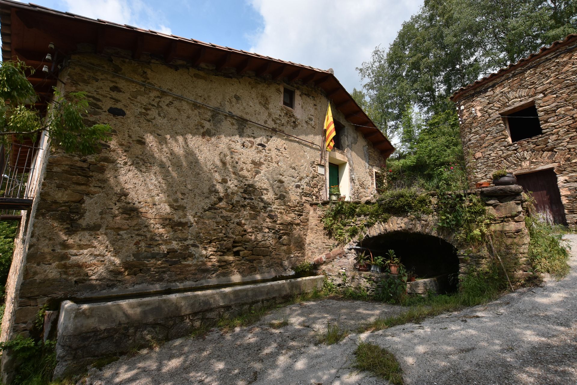 Exterior view of Country house for sale in Vilallonga de Ter  with Private garden