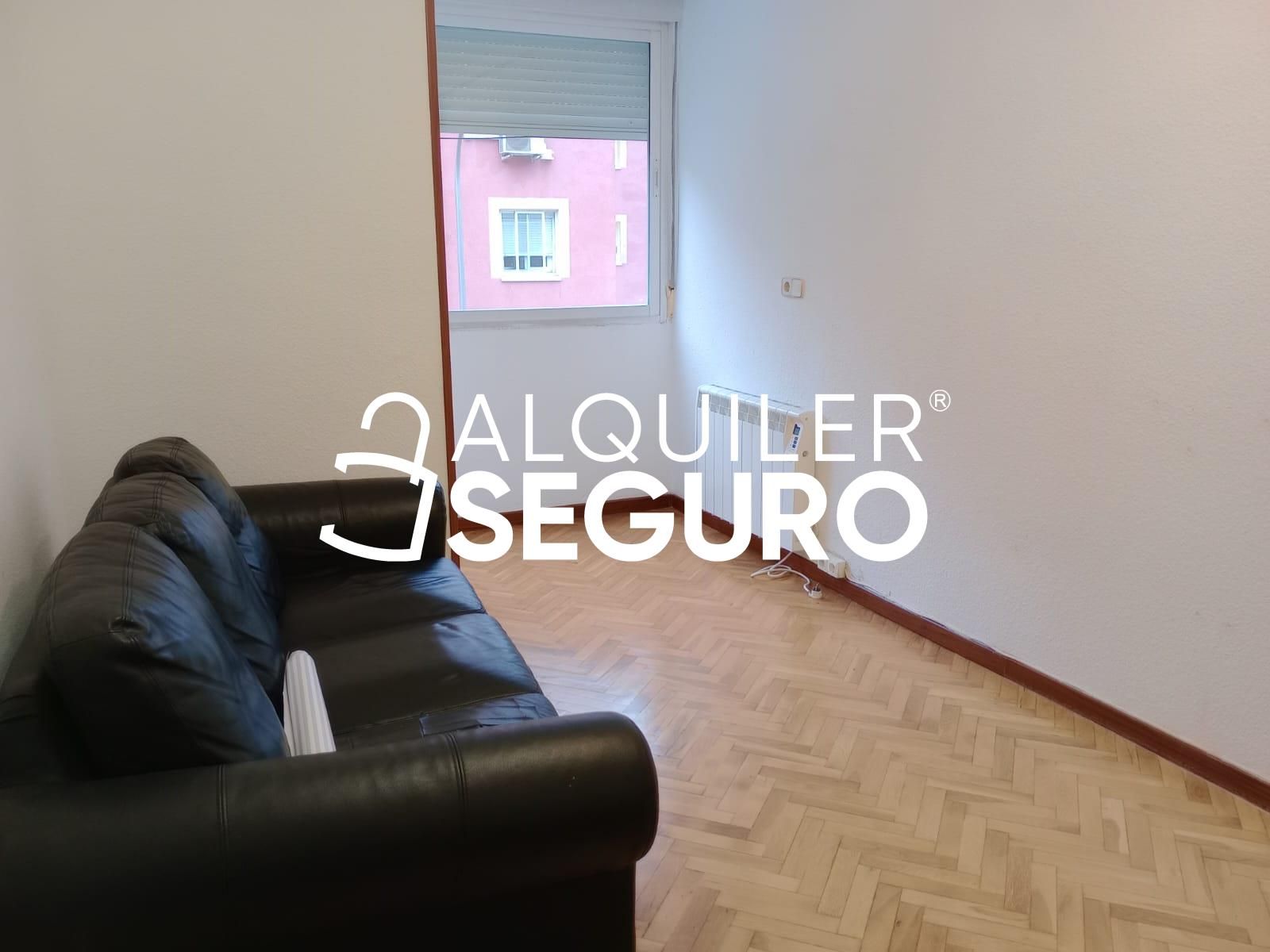 Habitación de Piso de alquiler en  Madrid Capital con Calefacción y Terraza