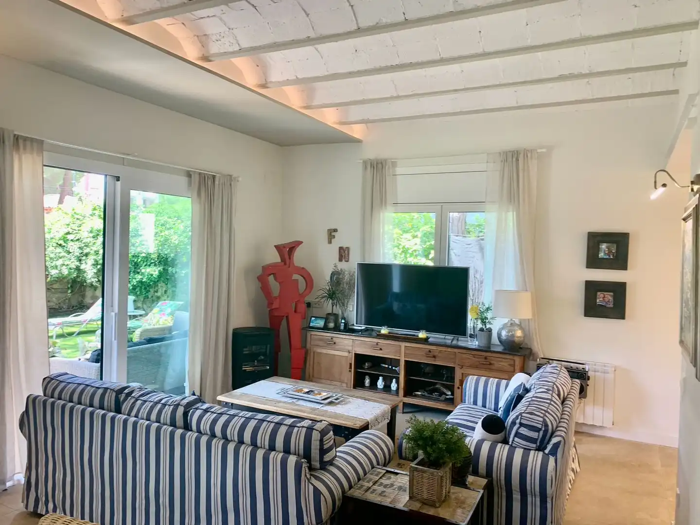 Living room of Houses for rent in Castelldefels  with Air Conditioner, Heating and Private garden