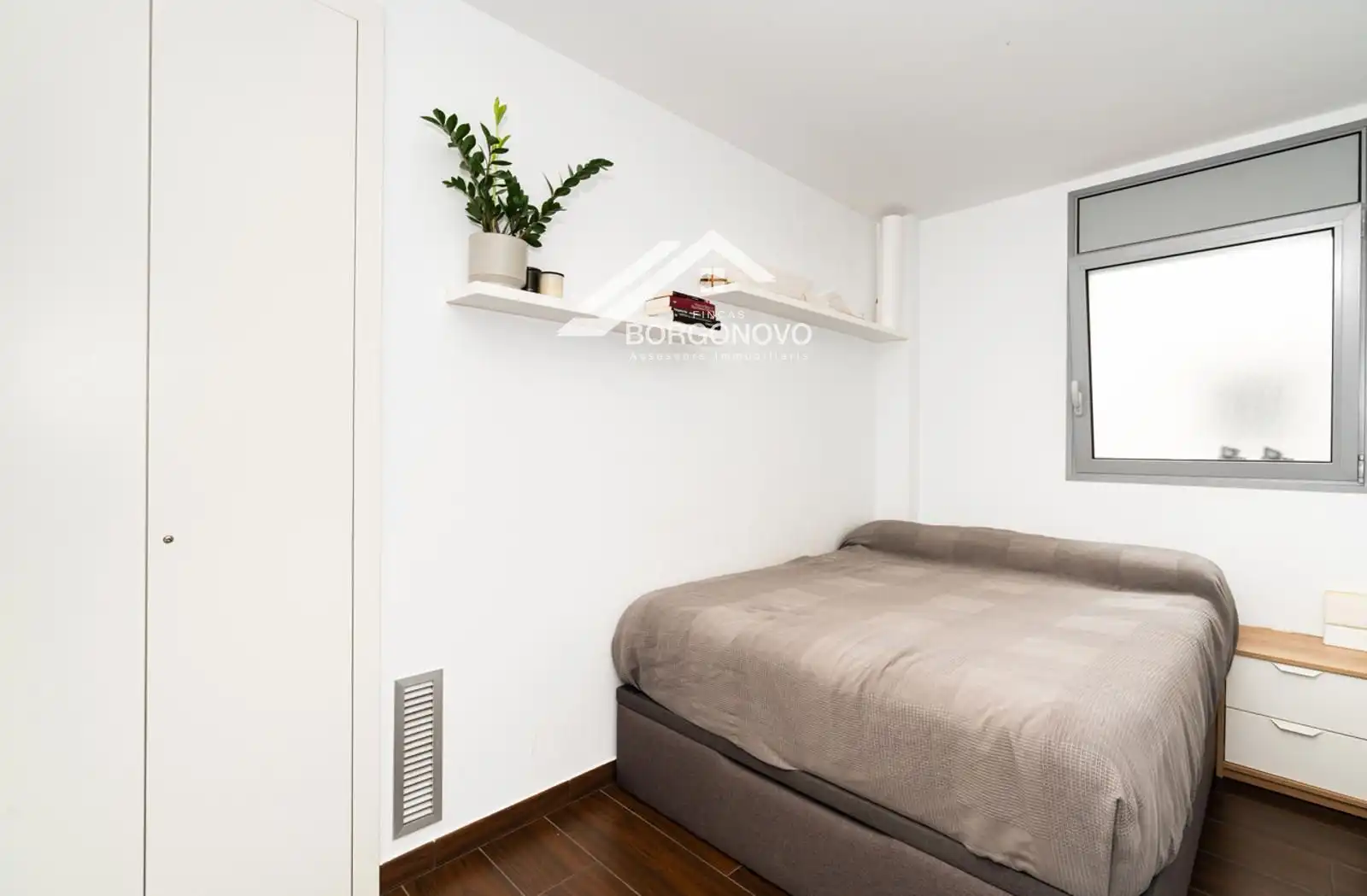 Schlafzimmer von Wohnung zum Verkauf in Barcelona mit Klimaanlage und Heizung