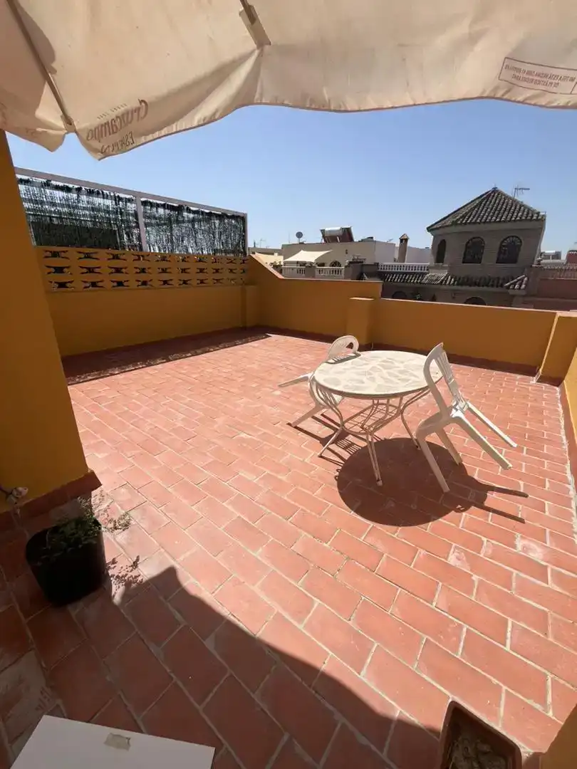 Terrassa de Casa adosada en venda en La Algaba amb Aire condicionat i Balcó