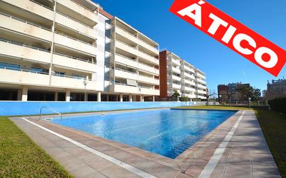 Swimming pool of Attic for sale in Salou  with Air Conditioner, Heating and Parquet flooring