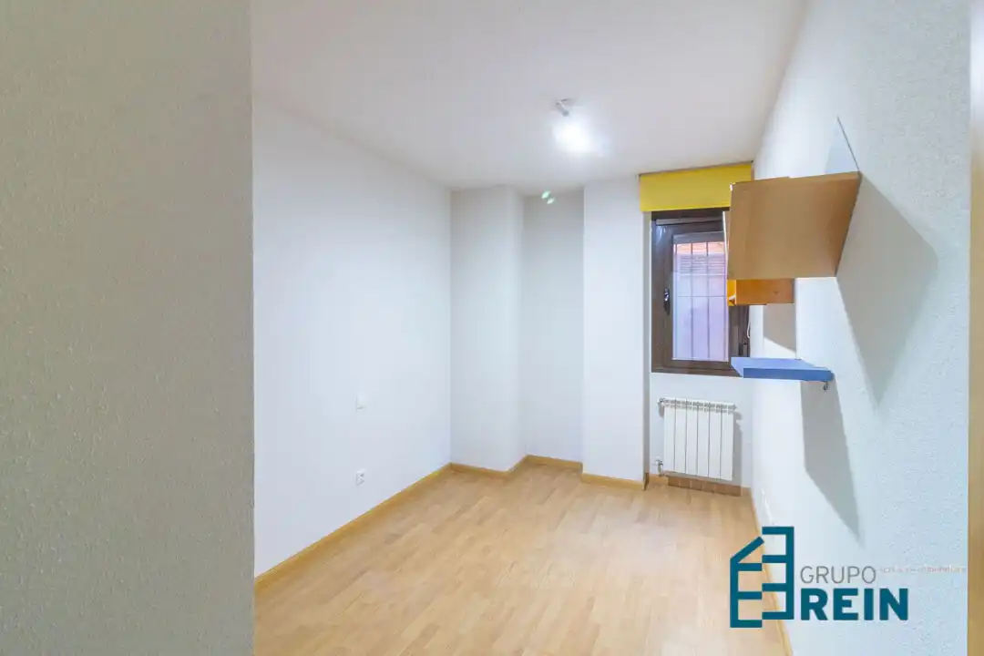 Habitación de Piso en venta en Recas con Calefacción