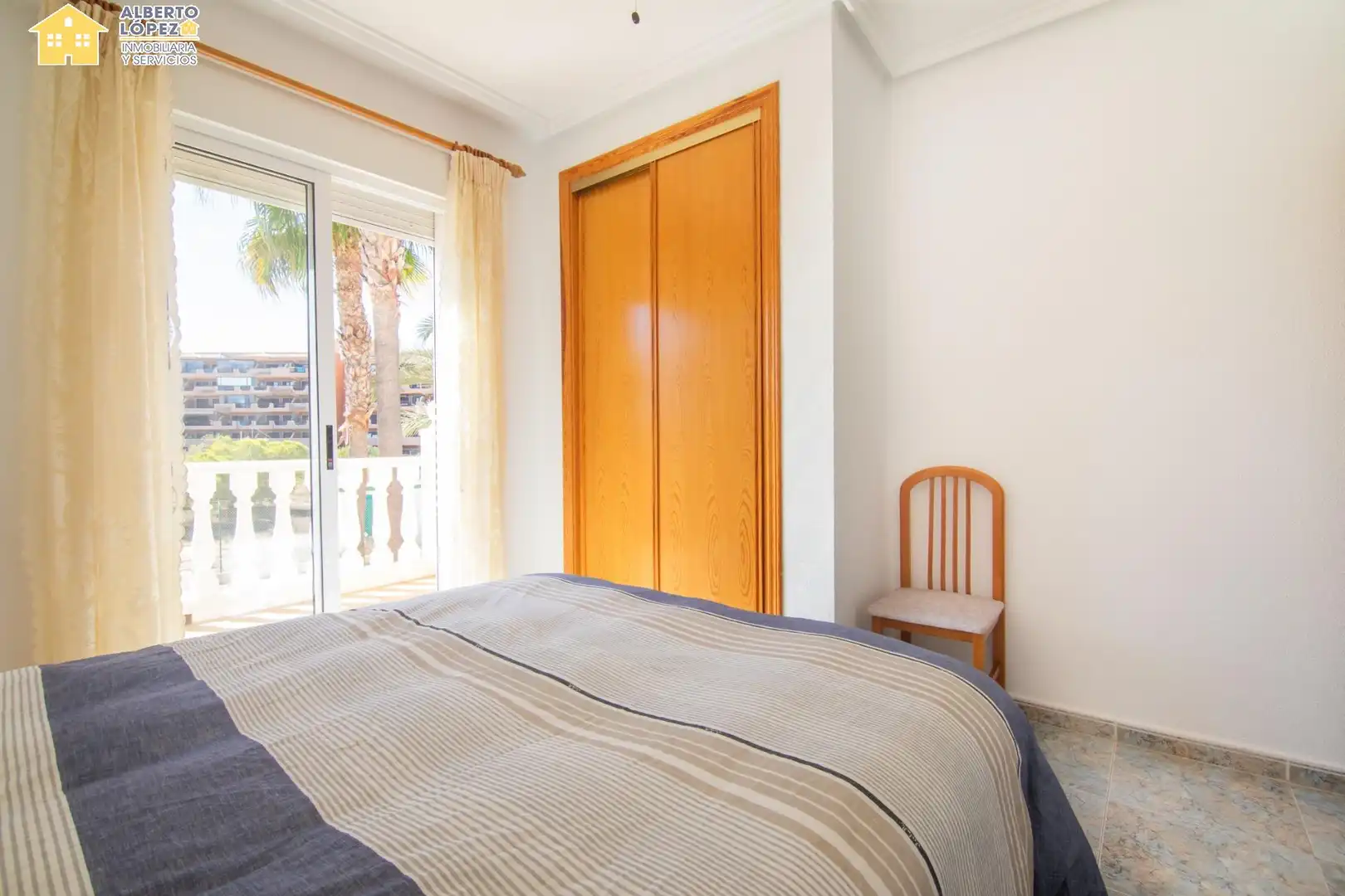 Bungalow with terrace for sale in Los Arenales del Sol, imagen 23