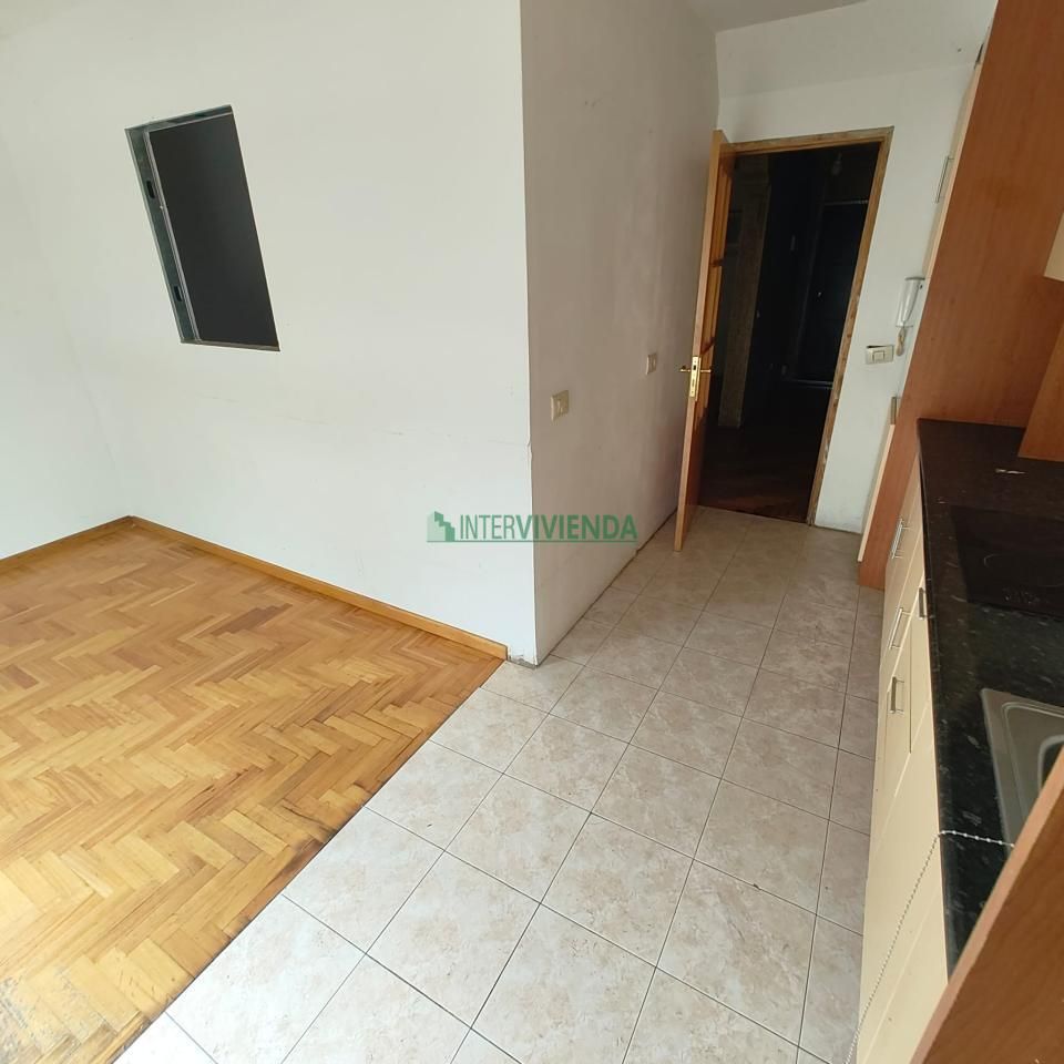 Pis en venda en Vigo  amb Calefacció i Traster